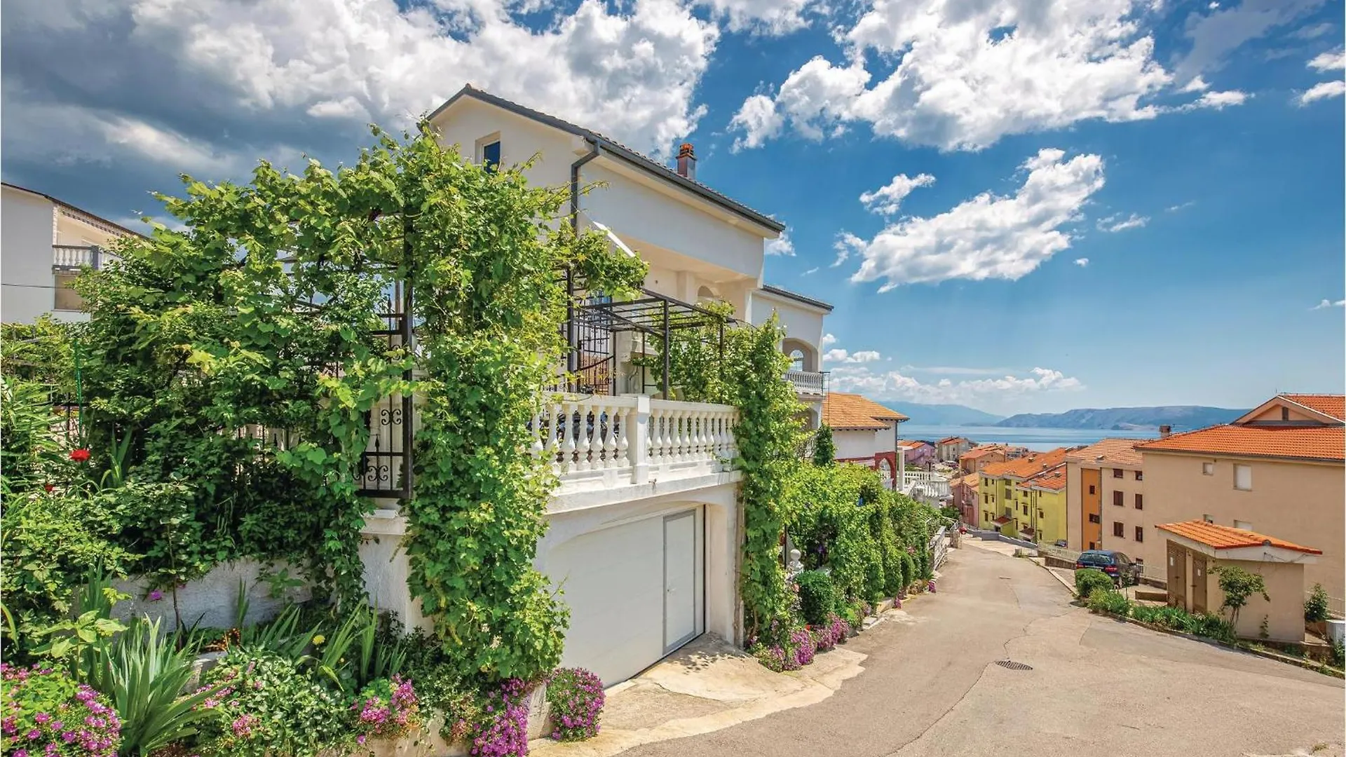 Stunning Apartment In Crikvenica With Wifi 0*,